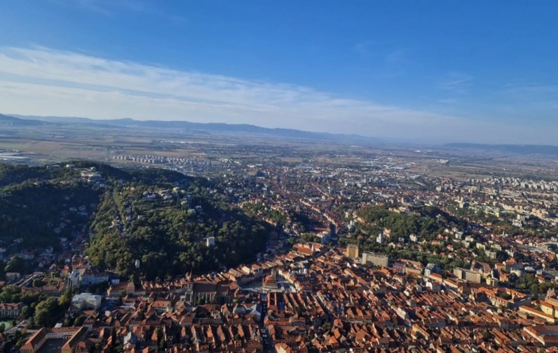 Viceprimarul Brașovului propune construirea unui skywalk din sticlă pe Tâmpa: „Mai mult decât o idee spectaculoasă”