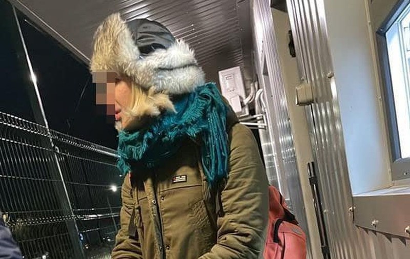 Un bărbat din Kiev a vrut să părăsească Ucraina deghizându-se în femeie. A fost prins înainte de Vama Siret