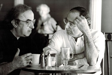 Norman Manea, împreună cu prietenul său, scriitorul american Philip Roth, 1992 | Foto: normanmanea.com