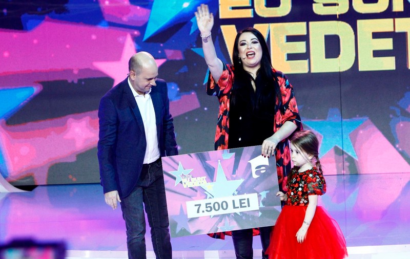 Oana Roman și fiica ei au câștigat prima ediție “Aici eu sunt vedeta” a noului sezon