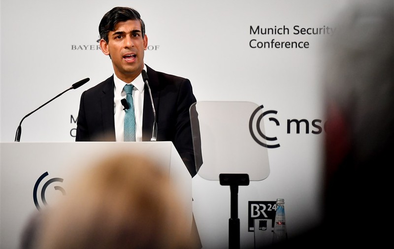 Rishi Sunak: Marea Britanie va ajuta orice țară dispusă să trimită Ucrainei avioane de luptă