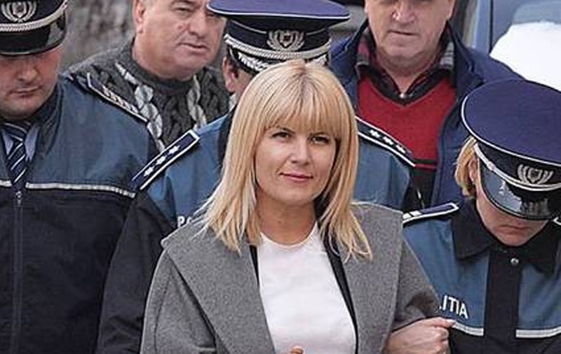 Elena Udrea își prezintă scuzele pe Facebook! Ce-a determinat-o pe blondă să facă asta!