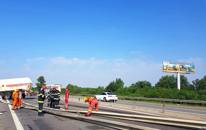 Imagini de la locului accidentului pe A1, soldat cu doi morți și 4 răniți