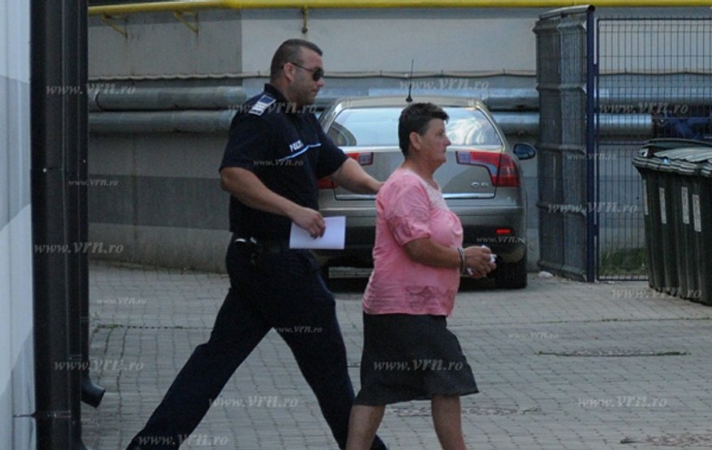 O femeie din Vaslui și-a ucis concubinul cu sapa, în vie. Cei doi erau alcoolici și se certau des, iar bărbatul o bătea zilnic