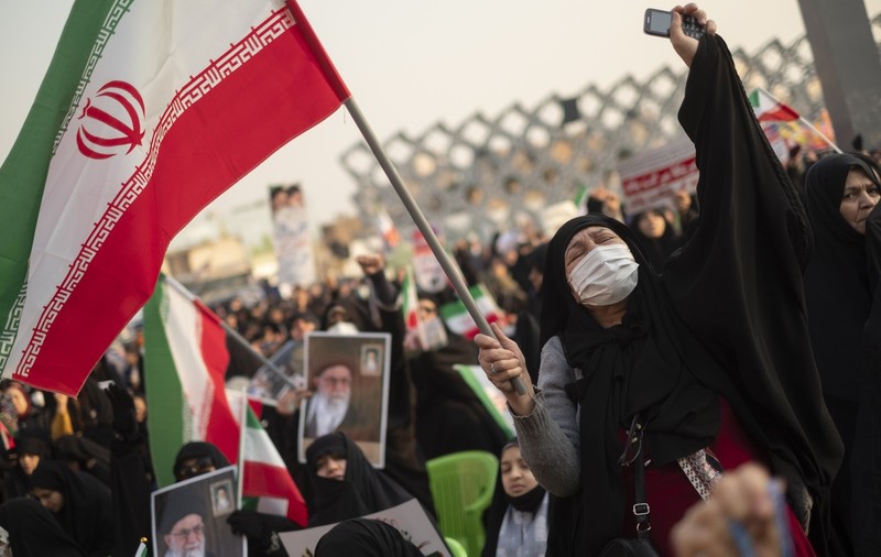 Scriitor iranian, condamnat la moarte după ce a îndemnat la pace într-un interviu dat în Israel