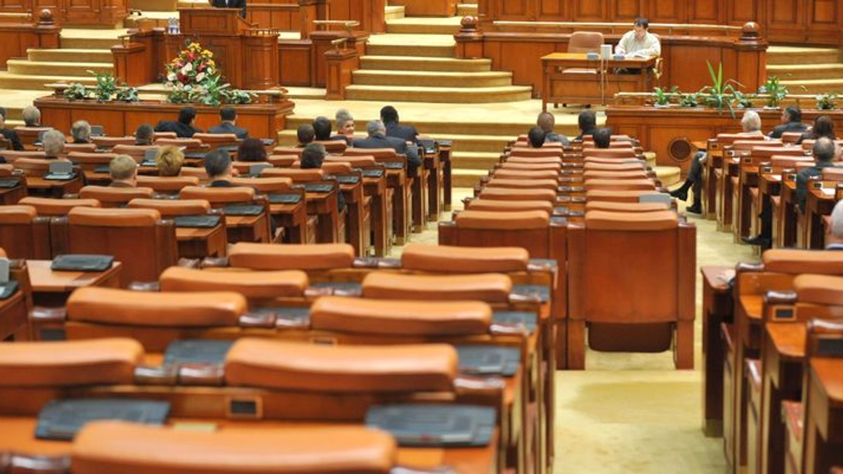 Proiectul UDMR privind pragul de 10% pentru folosirea limbii materne