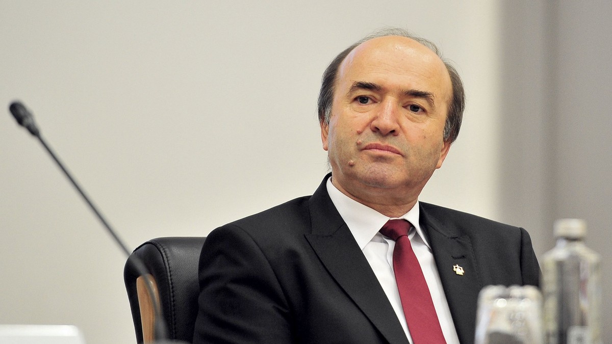 Cine este Tudorel Toader