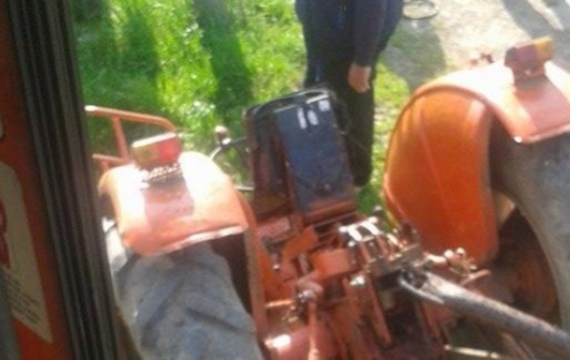 Accident Baia Mare! Un tractor încărcat cu nisip, făcut bucăţi de un tren!