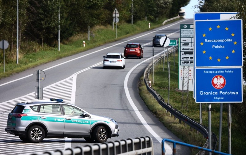 Cehia și Polonia impun controale la granița cu Slovacia, „pentru a reduce migrația ilegală” - cea mai nouă fisură în spațiul Schengen