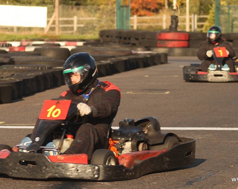 Stejarii s-au distrat la karting, în aşteptarea meciului cu naţionala Canadei, marți, ora 18:45 / GALERIE FOTO