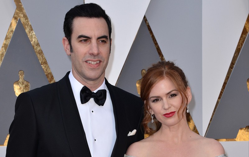 Sacha Baron Cohen şi Isla Fisher au divorțat, după un mariaj de 13 ani. S-au cunoscut în 2001 și au împreună trei copii