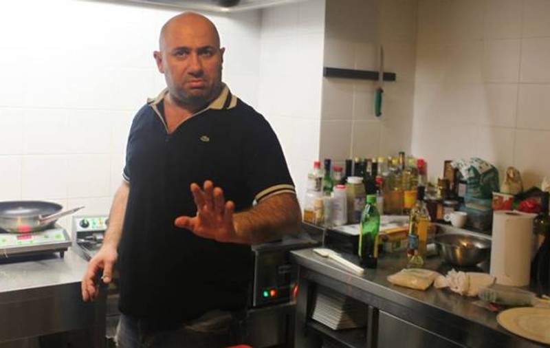 Chef Cătălin Scărlătescu S-A ÎNFURIAT la maximum! Uite CE SCRIA pe MENIUL unei pensiuni