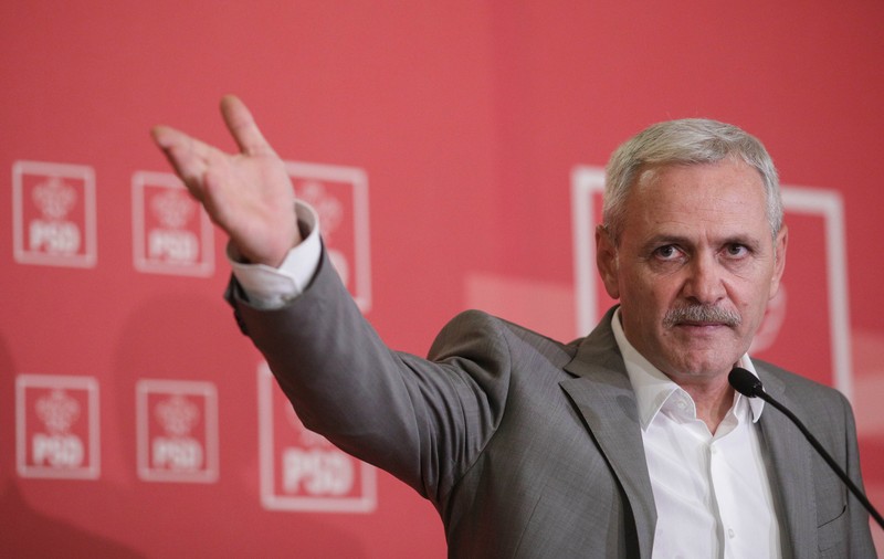 Dragnea îi răspunde lui Iohannis, după ce l-a făcut infractor: "Își permite să pozeze în negustor cinsitit, până când adevărul va ieși la iveală în totalitate"