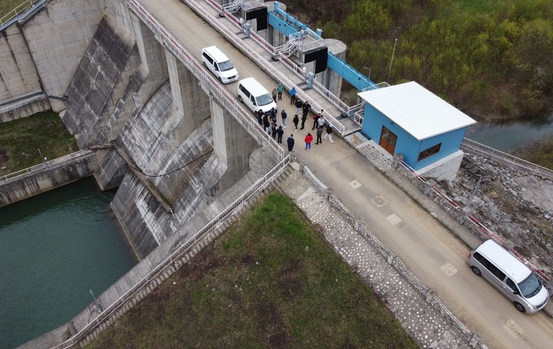 Controversele barajului de la Mihăileni: autorizația de construire emisă în comunism a fost anulată. „Este un exemplu clasic de proiect fosilă, o relicvă a ingineriei hidrotehnice” 