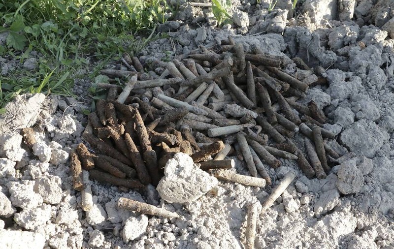 Peste 1.000 de cartuşe din Al Doilea Razboi Mondial, găsite în curtea unui bărbat din Sălaj