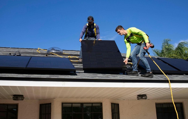 Energie solară la discreție: de ce sunt utile bateriile pentru panouri fotovoltaice