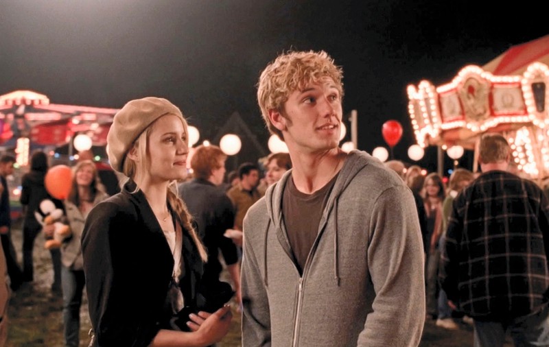 Alex Pettyfer şi Dianna Agron, împreună şi în spatele camerelor 