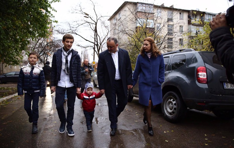 Declarația candidatului socialist, Igor Dodon, la ieșirea din secția de votare: „Vom câștiga cu o diferență mare”