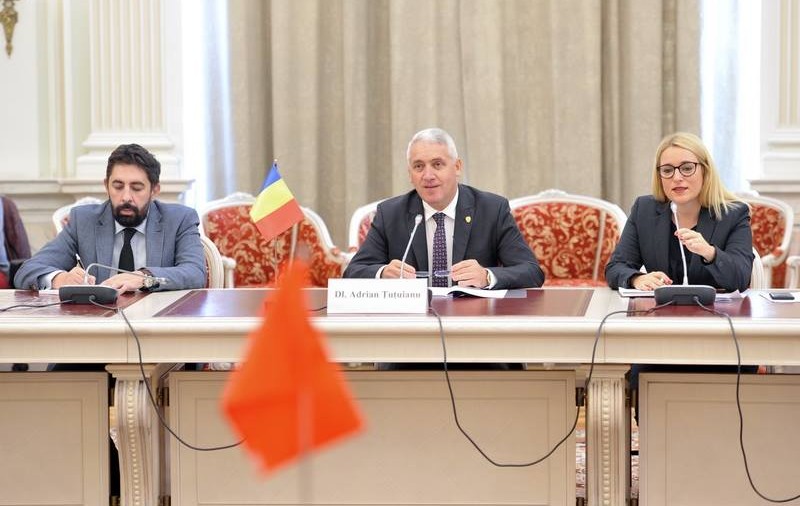 Conducerea CJ Dâmbovița și 66 de primari îl susțin pe Țuțuianu și scrisoarea în care i se cerea demisia lui Dragnea