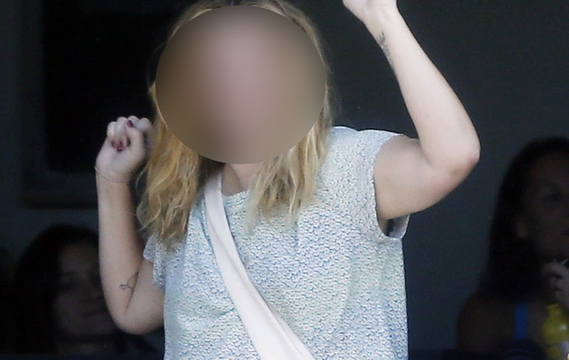 DIFERENȚĂ ca de la CER la PĂMÂNT! Cum ARATĂ o DIVĂ cu și FĂRĂ MACHIAJ! | FOTO