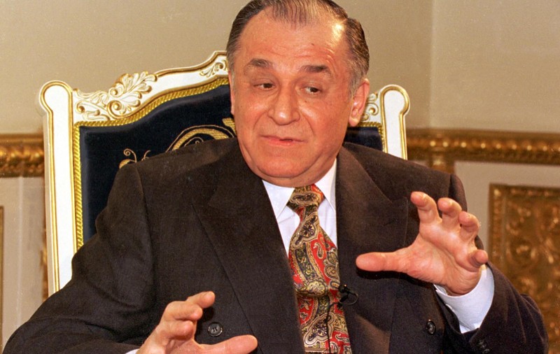 PSD a votat împotriva desființării Institutului lui Iliescu. PNL a lipsit la vot, deși spunea că „Institutul Revoluției este imoral”