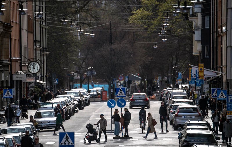 O educatoare româncă din Stockholm explică schimbările din țara nordică, unde școlile nu au fost deloc închise: „N-ai voie să ții copilul acasă mai mult de 14 zile”
