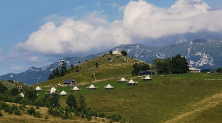 Sursa foto Facebook: Ursa Mica Glamping Resort