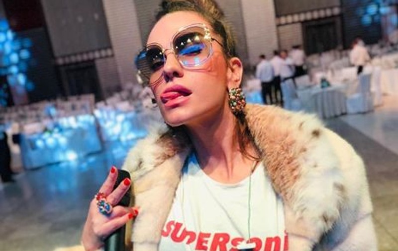 Anna Lesko, cu cel mai apetisant decolteu. Ipostază fierbinte de tot