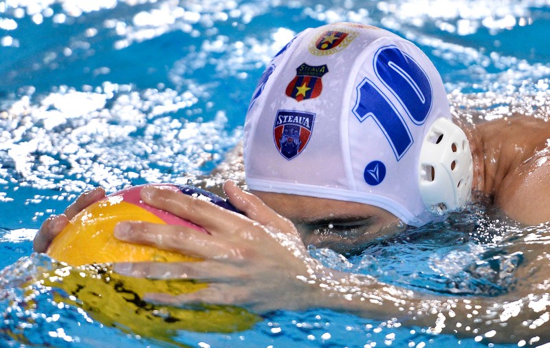 CSA Steaua, victorie la limită în Liga Campionilor la polo pe apă. Primul succes în propriul bazin