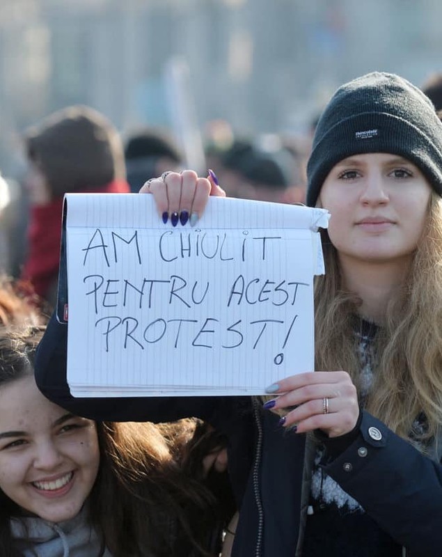 Smaranda, unul dintre simbolurile protestelor #Rezist, a murit la doar 18 ani