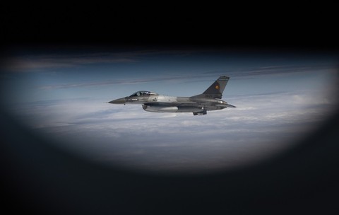 Un avion de luptă F-19 al Armatei Române. Sursa foto: Profimedia Images