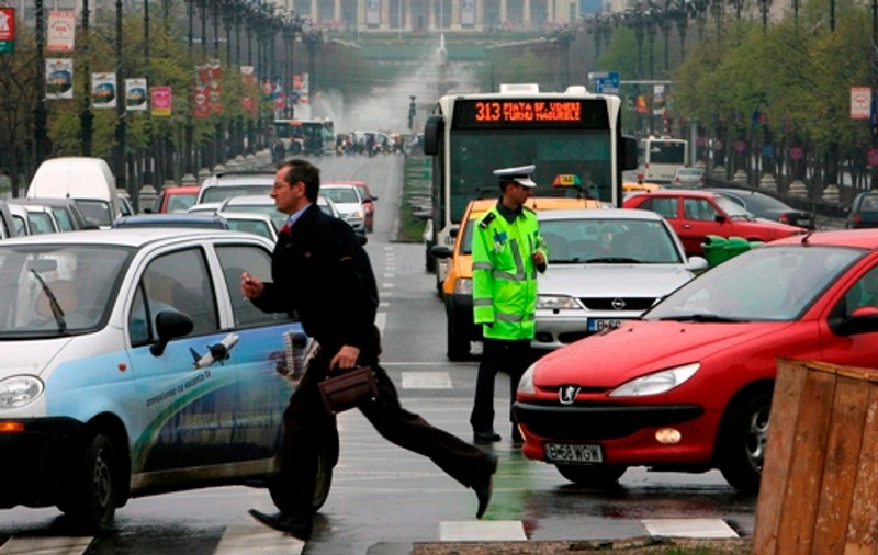 Maşinile cu peste 3 pasageri vor avea prioritate