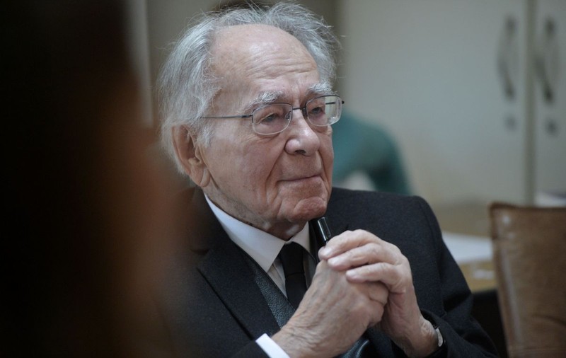Mihai Șora va fi înmormântat marți. Sicriul cu trupul filozofului, depus luni seară la Biserica Albă din București