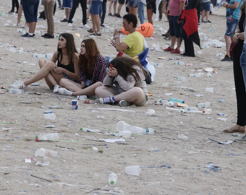 GALERIE FOTO/ Zori de zi la Neversea 2018. Ultraviolete pe covorul de pet-uri