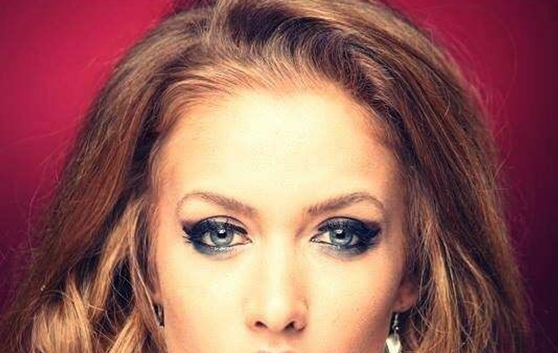 Nicole Stroiny revine cu un nou videoclip, pentru piesa "Magic"
