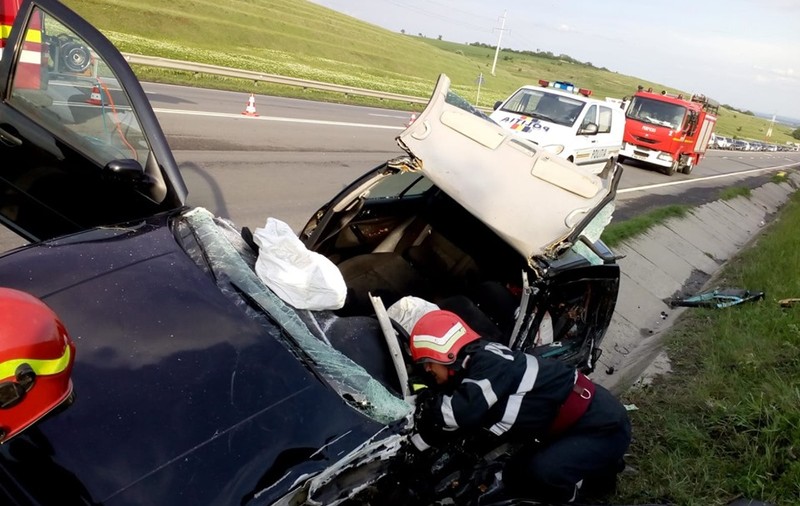 O femeie din Bulgaria a murit în România, într-un grav accident petrecut pe DN5 (GALERIE FOTO)
