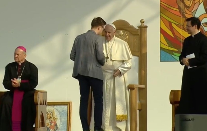 Mesajul tânărului student din Iași care l-a mișcat pe Papa Francisc. „La facultate şi la locul de muncă fac efortul să nu îmi fie ruşine şi nici teamă să îmi mărturisesc credinţa”