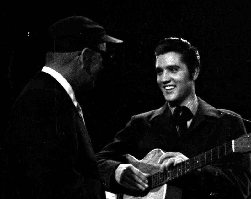 Donald Trump a vizitat pentru prima dată casa lui Elvis Presley, Graceland: „Sunt un mare fan. Știu că și-a iubit mama foarte mult”
