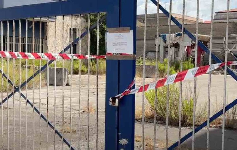 Român executat cu trei focuri de armă, chiar sub ochii soției, criminalul a fost găsit după 3 zile, la 20 de metri sub casa sa din Italia