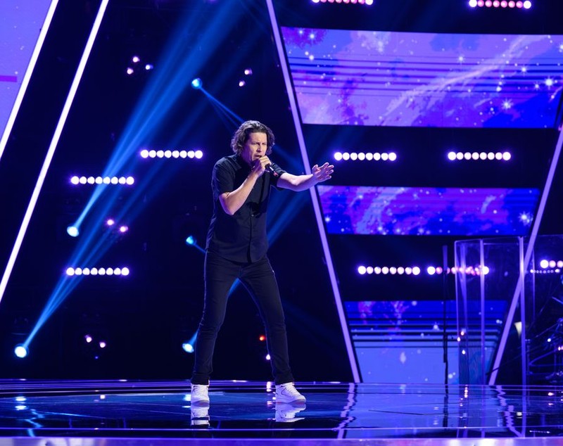 Tudor Turcu, câștigătorul „X Factor” în 2012, a făcut show pe scena de la „Vocea României” 2025. Pe cine a ales ca antrenor. „Are o voce fantastică”