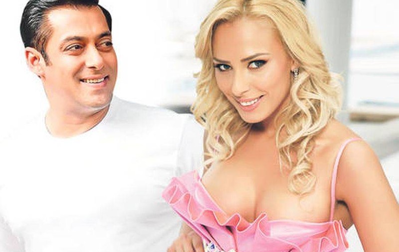 Iulia Vântur are cu ce se mândri! Primele poze cu Salman Khan în lenjerie intimă