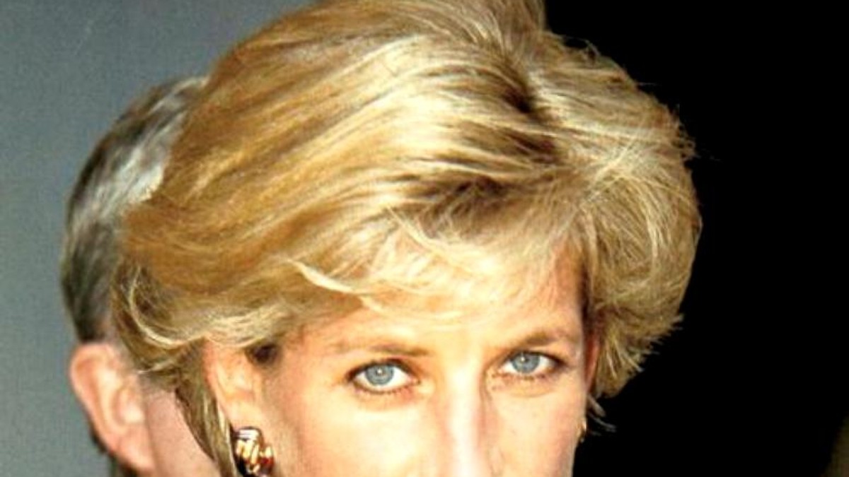 Gestul disperat pe care l-a făcut Prințesa Diana când era însărcinată cu primul copil. A vrut să-i atragă atenția prințului Charles