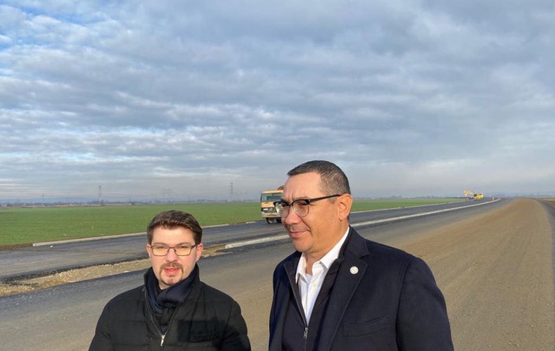 Primarul Bacăului, Cosmin Necula, exclus din PSD, i se alătură lui Ponta în Pro România