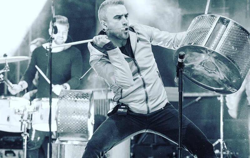 Sistem și-a schimbat sexul! Zoli Toth are trei tipe la percuție!