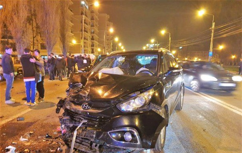Două accidente rutiere au avut loc în Mamaia, la un interval de câteva ore. Cinci persoane au fost rănite (FOTO & VIDEO)