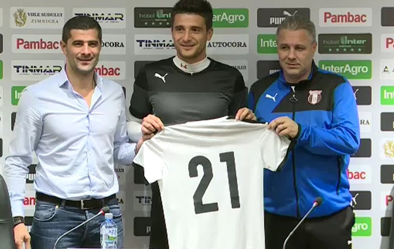 Liga I, etapa a 16-a, primul meci: Astra Giurgiu - CSU Craiova 1-0. Două ”rezerve” au ”confecționat” golul. Florea a marcat cu mâna, chiar de ziua lui Maradona!