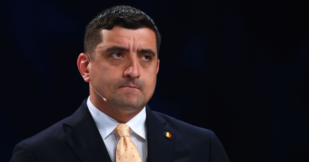 Prim plan George Simion pe fundal negru