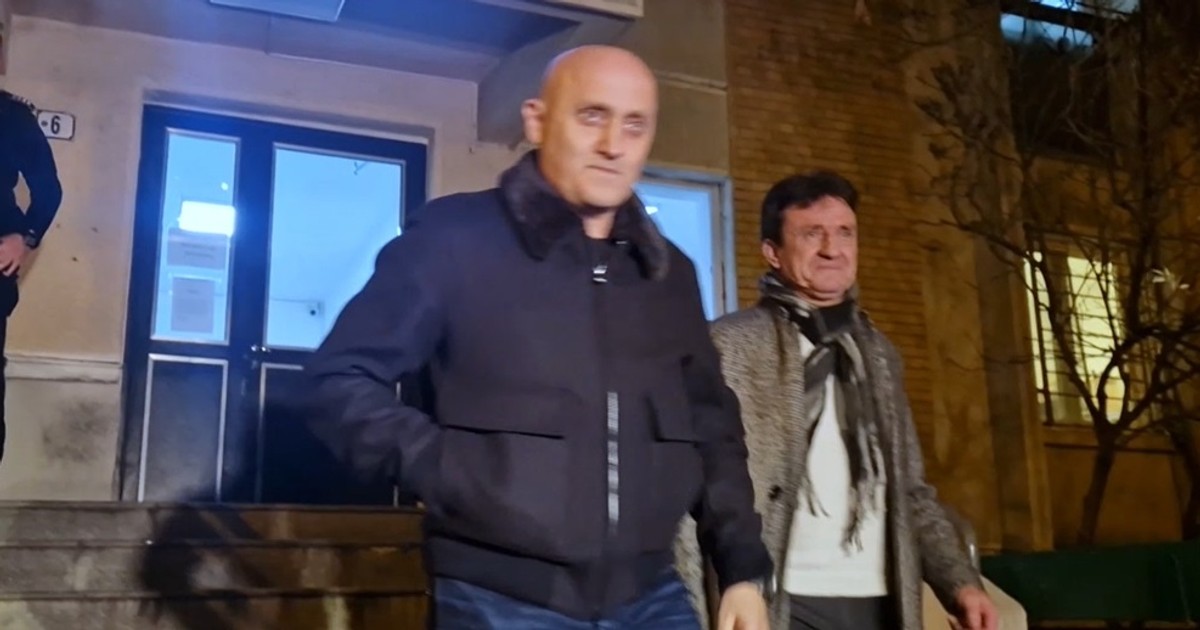 Horațiu Potra și Dorian Potra pleacă de la secția 4 de poliție din București, 12 ianuarie 2024 Sursa: Inquam Photos / Octav Ganea