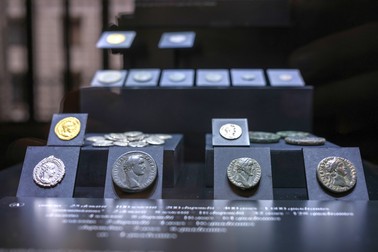 Sistemul monetar în epoca imperială romană