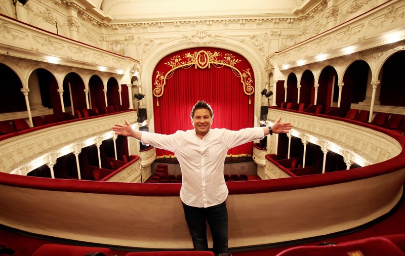 Pavel Bartoș, despre începuturile sale în teatru și admiterea comică la facultate. “Am copiat tot repertoriul de la un coleg”
